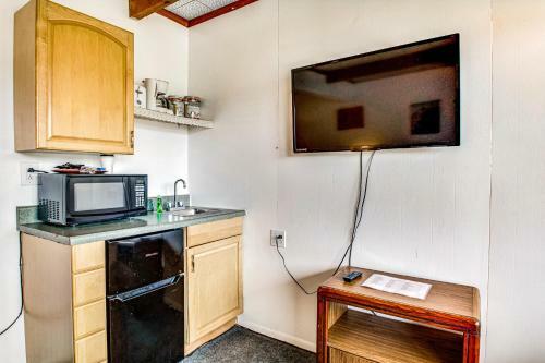 Pacific Motel II