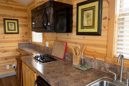 Hotel Westport Inn Cabins