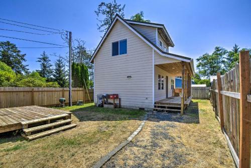 Ideally Located And Pet-friendly Westport Cabin