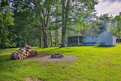 Rustic Hideaway With Fire Pit Less Than 1 Mi To River!