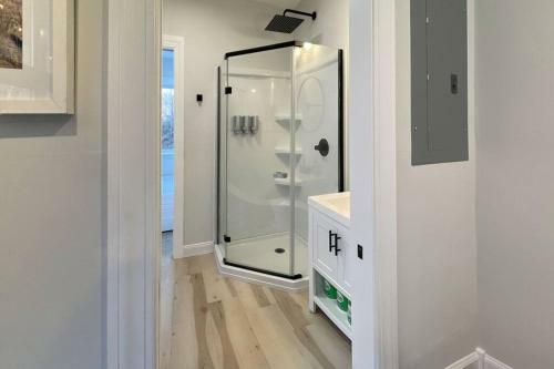 The Hideaway On Tacketts - Shipping Container