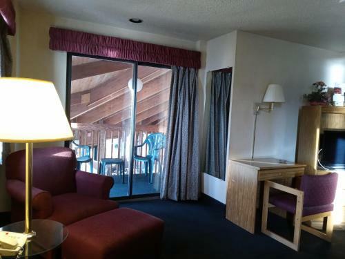 Hotel New Martinsville Inn