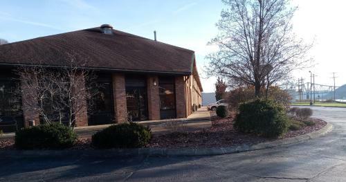 Hotel New Martinsville Inn
