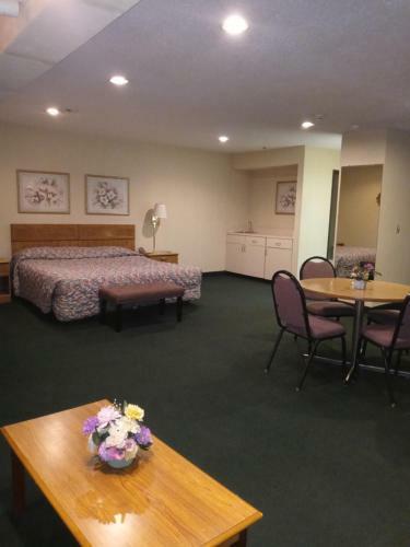 Hotel New Martinsville Inn