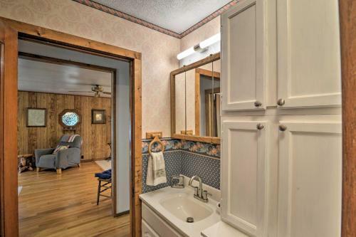 Charming Parsons Cabin On The Cheat River!