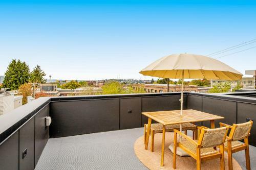 Capitol Hill Rooftop R & R