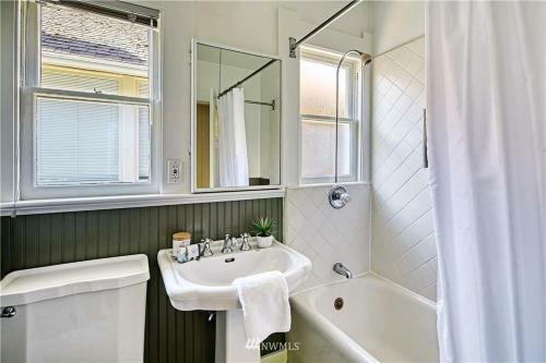 The Fremont Charmer 2br