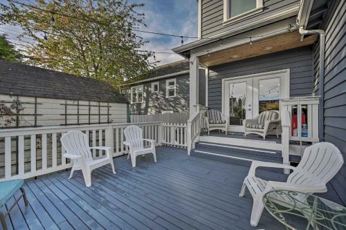 Sunny Seattle Home With Deck About 6 Mi To Downtown