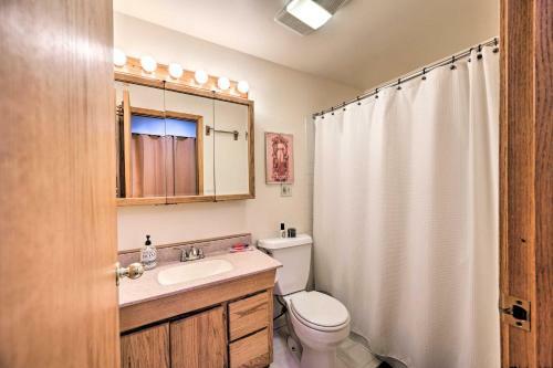 Pet-friendly W Seattle Oasis With Lush Yard!