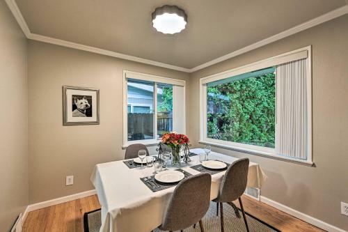 Pet-friendly Seattle Home - 10 Mi To Downtown