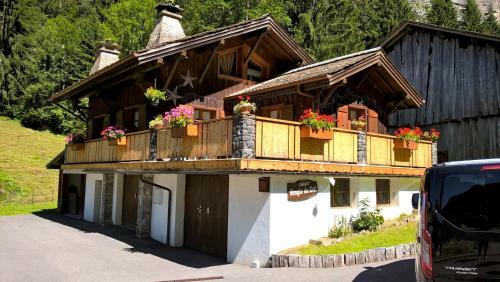 Beau Chalet Proche Centre/pistes - Garage - Wifi