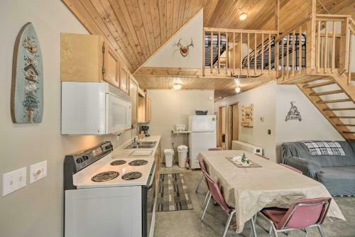Cozy Birchwood Retreat On Utv Trail Fire Pit