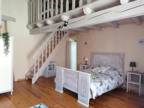La Maison Hugu�toune