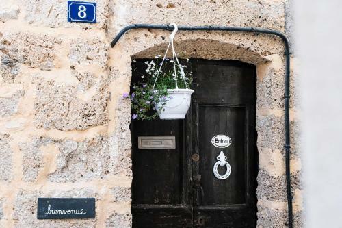 La Maison Hugu�toune