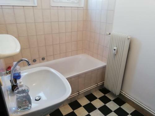 Calme, Chambre Priv�e �quip�e Nr 1-4