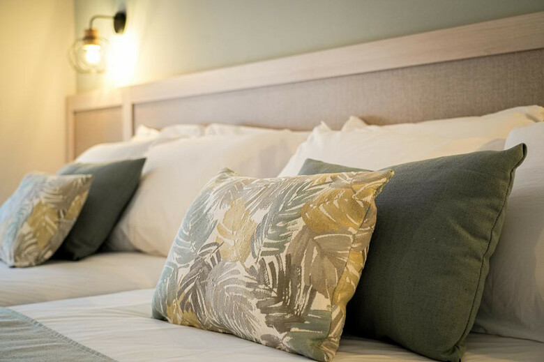 Hotel H Top Jadhe