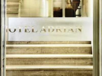 Hotel Adrian