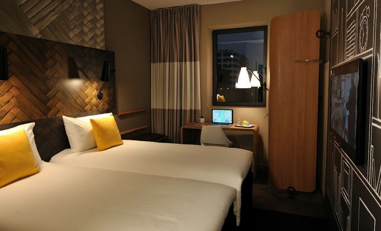 Hotel Ibis Casa Voyageurs
