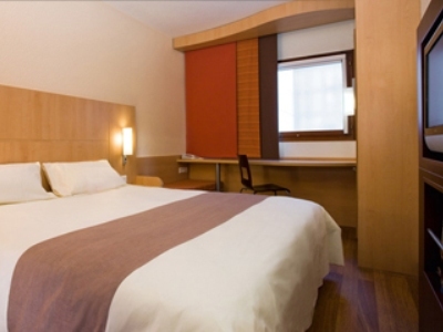 Hotel Ibis Casa Voyageurs