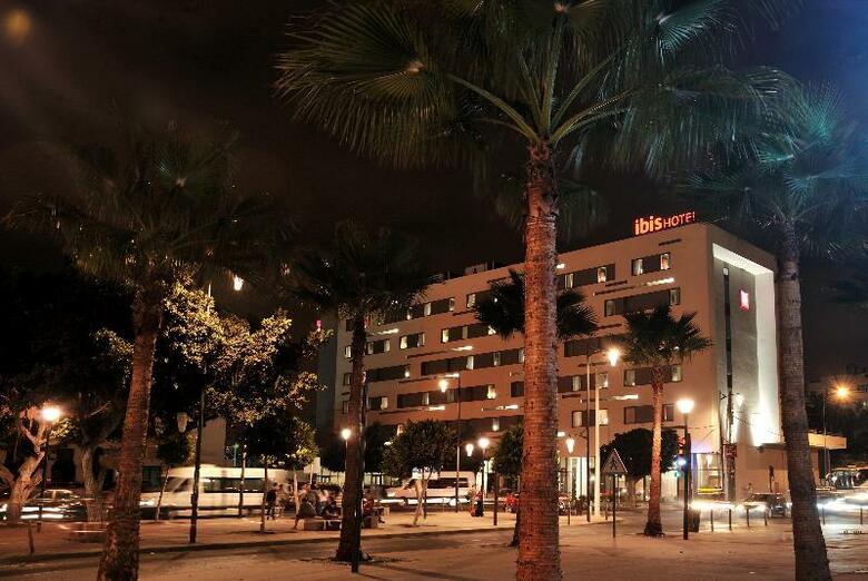 Hotel Ibis Casa Voyageurs