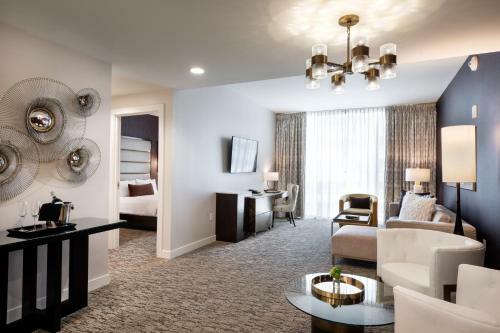 Ambassador Hotel Kansas City