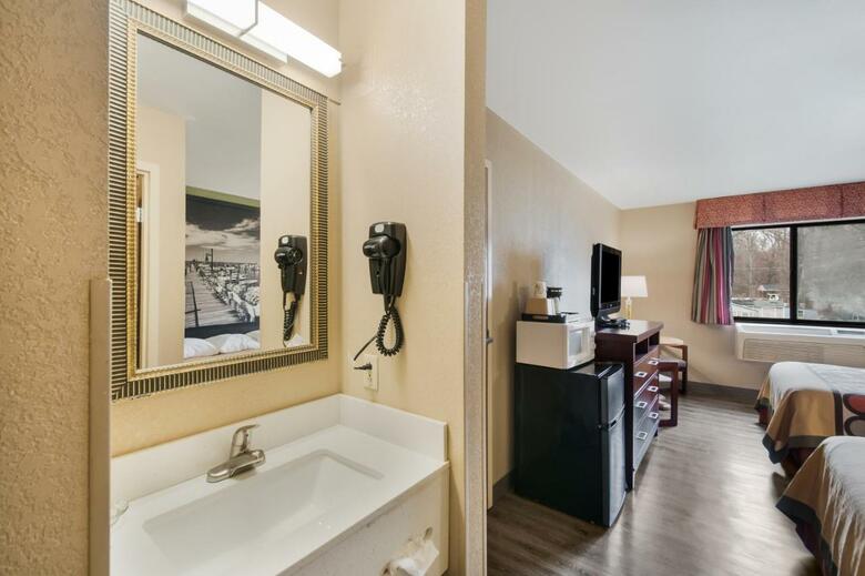 Hotel Red Carpet Inn-indian Head