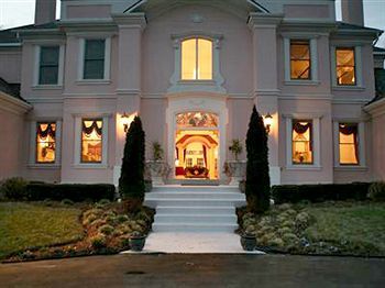 Rosewood Manor Bed & Breakfast