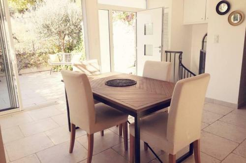 Maison De Village De Caract�re