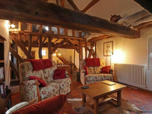 G�te Neauphe-sur-dive, 3 Pi�ces, 5 Personnes - Fr-1-497-82