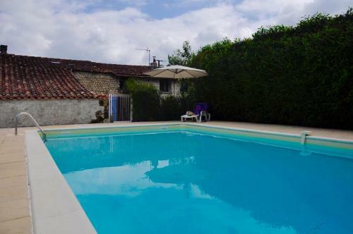 Bed & Breakfast Chez Fins Bois
