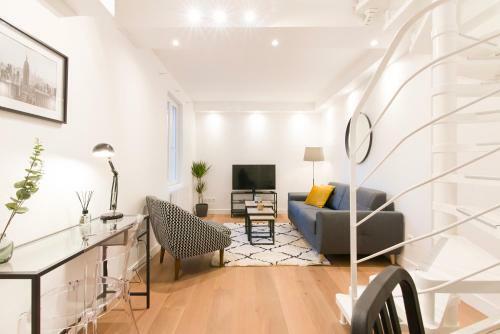 Maison Avec Cour Priv�e Face � La Gare De Nancy