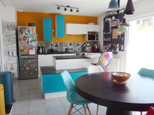Maison Agr�able Avec Jardin, Parking Et Transports � Proximit�