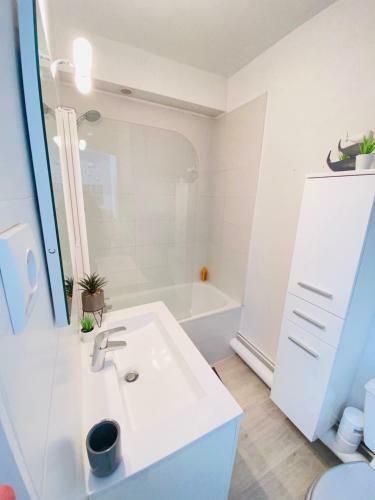 Apartamento Nantes Centre Proximit� Bus Et Tramway