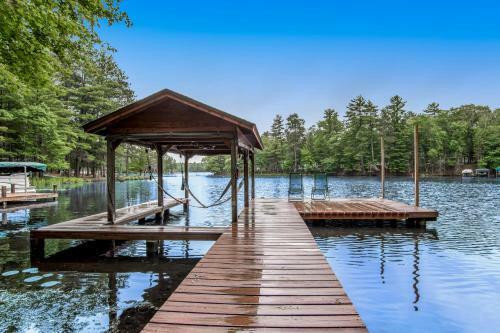Cranberry Cove Lodge