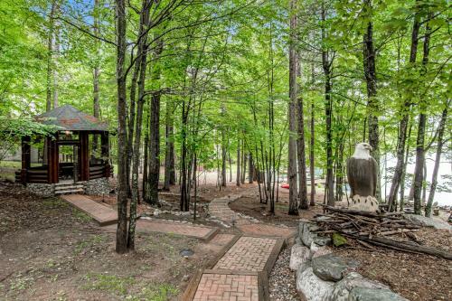 Cranberry Cove Lodge