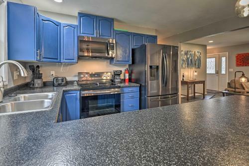 Warm Mosinee Home With Patio, Fire Pit And Grills