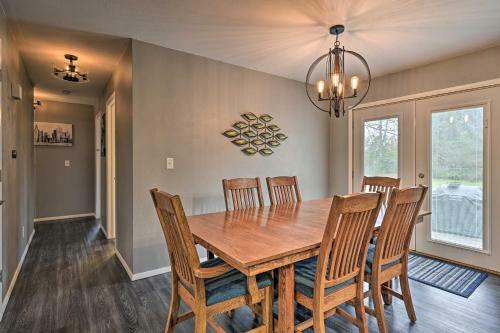 Warm Mosinee Home With Patio, Fire Pit And Grills