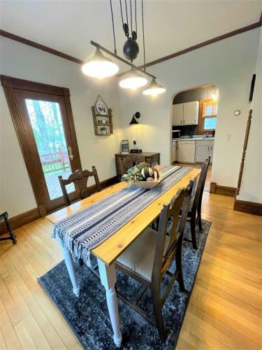 The Penokee Post - Fireplace, Sauna, Welcoming