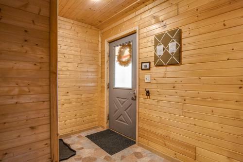 Luxe Lodge & Cabins III