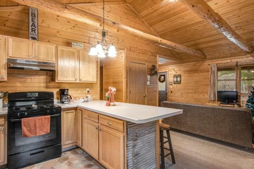 Luxe Lodge & Cabins III