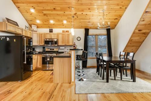 Luxe Lodge & Cabins