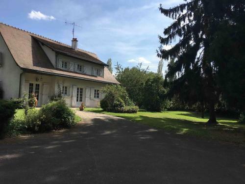 Grande Villa En Plein Coeur Du Parc Du Perche