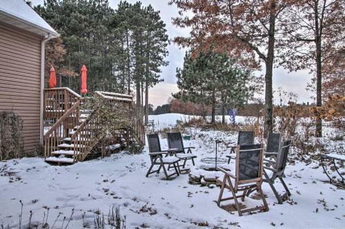 Exceptional Home With Deck About 3 Miles To Sand Valley