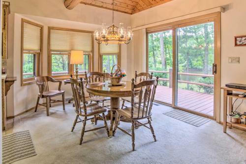 Riverfront Oconto Escape With Fire Pit And Yard!