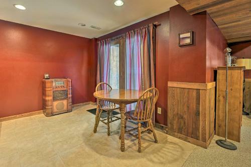 Pet-friendly Oxford Getaway With Yard And Grill!