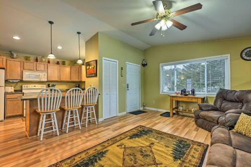 Pet-friendly Oxford Getaway With Yard And Grill!