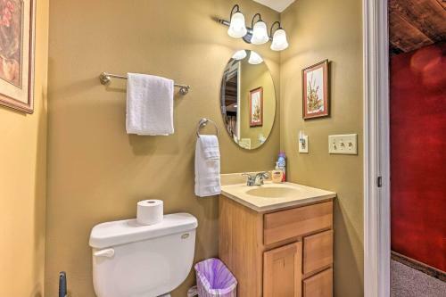 Pet-friendly Oxford Getaway With Yard And Grill!