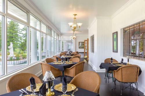Hotel Four Seasons Island Resort