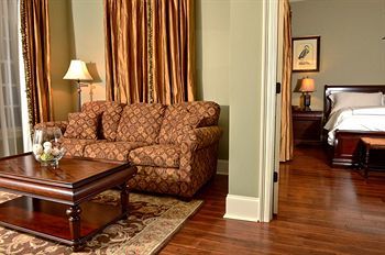 Hotel Nottoway Plantation And Resort