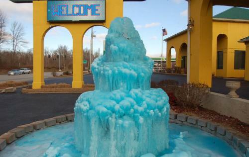 Hotel Golden Manor Inn & Suites
